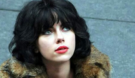 Derinin Altında - Under The Skin    izle