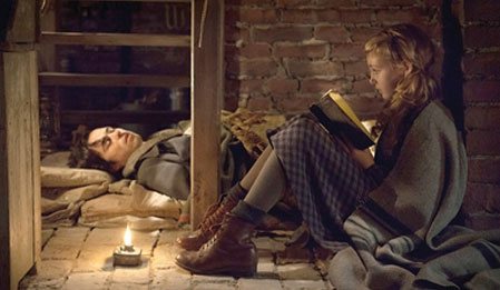 Kitap Hırsızı - The Book Thief izle