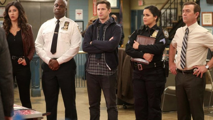 Brooklyn Nine-Nine izle